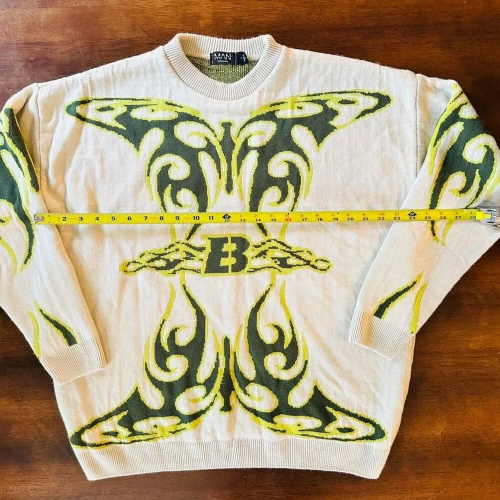 Rare Butterfly Sweater 💚🖤🤍 - Picture 5 of 8